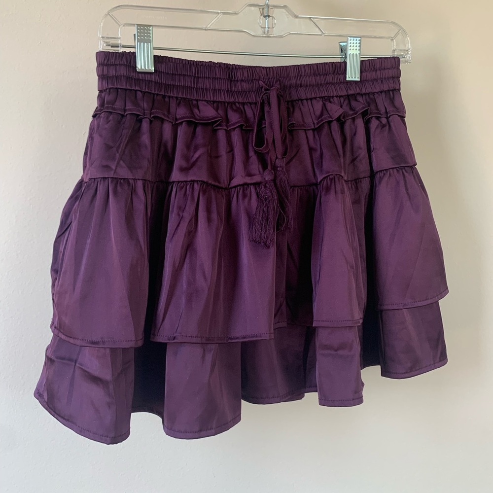 TCEC DARK PURPLE TIERED RUFFLE TASSEL MINI SKORT IN SIZE MEDIUM